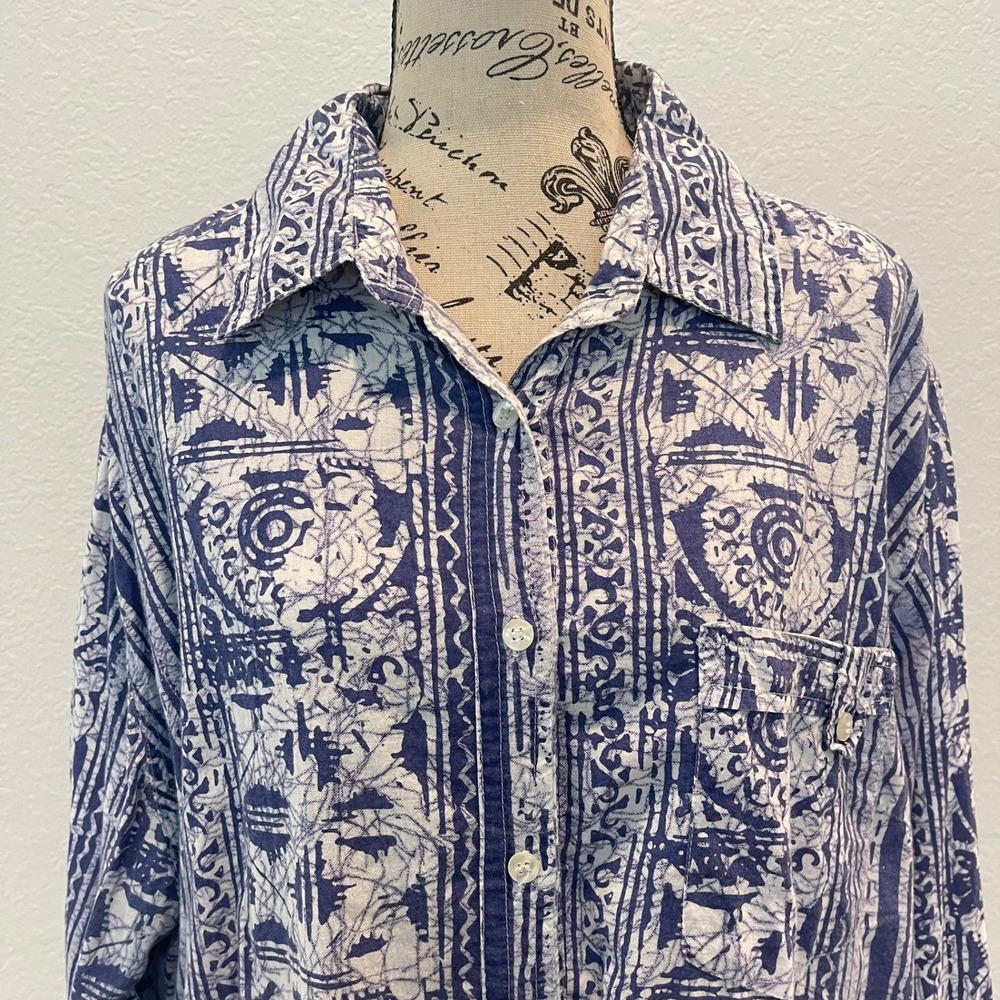 Women's Blue & White Printed Button-Down Shirt - Relaxed Collared Top - Picture 5 of 8